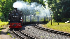 steam-locomotive-273692_1920